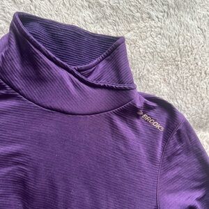 Brooks Notch Thermal Running Pullover Purple Funnel Neck Small